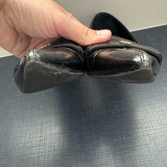 Tory Burch Eliza Black Patent Leather Kitten Heel Pointed Toe Timeless Size 6.5 - Picture 3 of 9